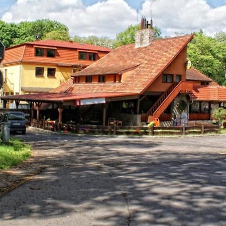 Zajazd Ostep Gorzyn Exterior photo