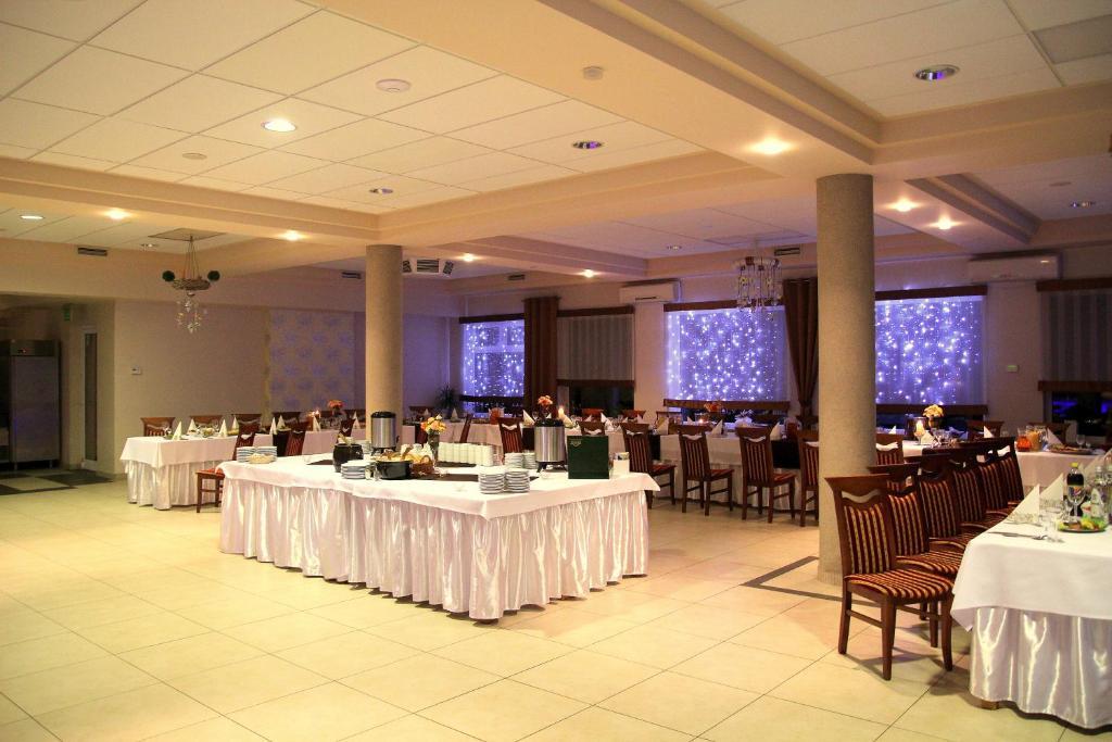 Zajazd Ostep Gorzyn Exterior photo
